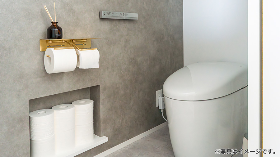 タンクトイレと壁面収納